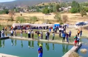 مسابقات شنا در دریاچه سردشت