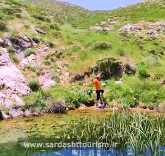 چشمه معدنی ترازوان منطقه دشت وزینه سردشت