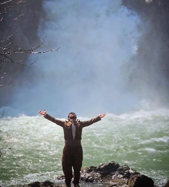طبیعت بهاری و دیدنی آبشار شلماش سردشت